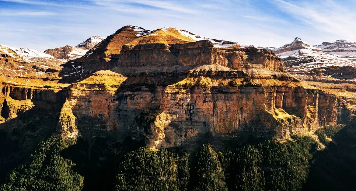 Ascensión a Monte Perdido desde Torla: guía técnica completa para subir al gigante de Ordesa