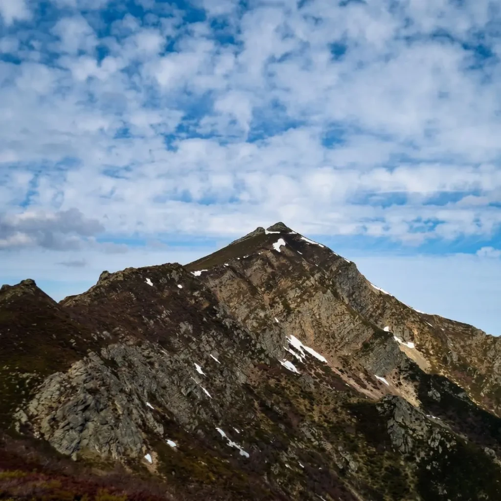 Vista del Pico Ferreirúa desde Puerto Ventana