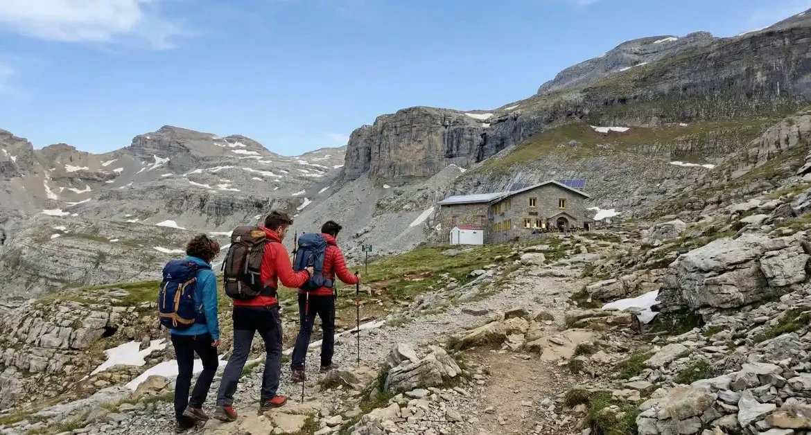 Monte Perdido en 2 días: cómo es la ascensión clásica paso a paso